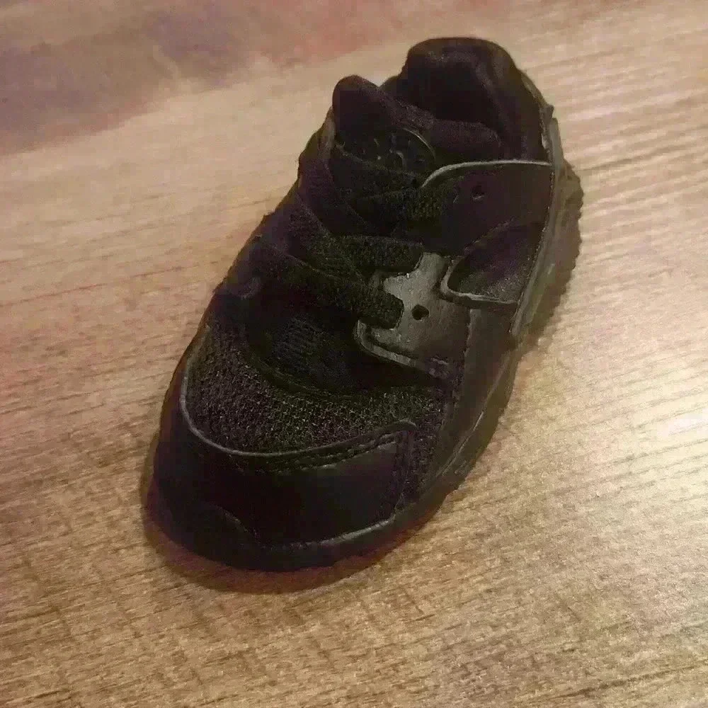 Nike Huarache Toddler Size 4